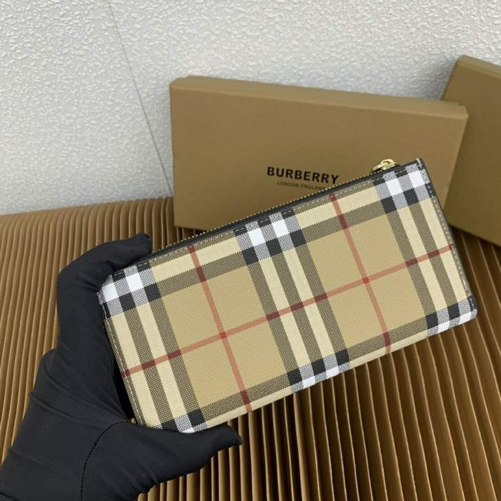 Picture of Burberry Wallets _SKUfw177132338fw
